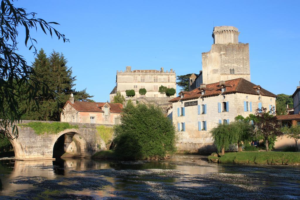 Hostellerie Les Griffons Bourdeilles Exteriör bild